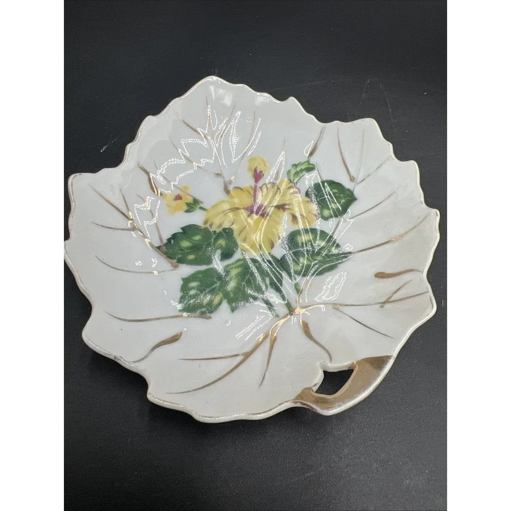 Vintage Nasco Painted Leaf Trinket Dish- Made in Japan 4 1/2